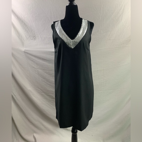 Black Sequin V Neck Dress - Picture 6 of 9